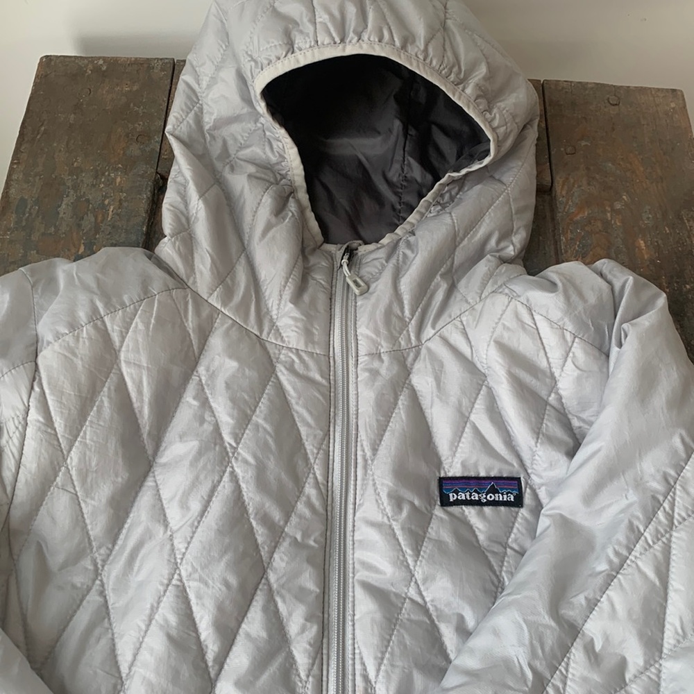 Women’s  PATAGONIA Nano Puff Jacket with Hood. Size L